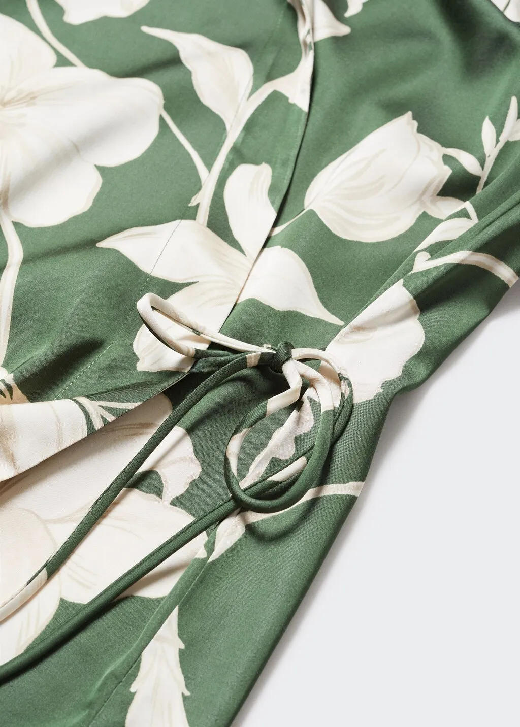 Blusa satinata floreale