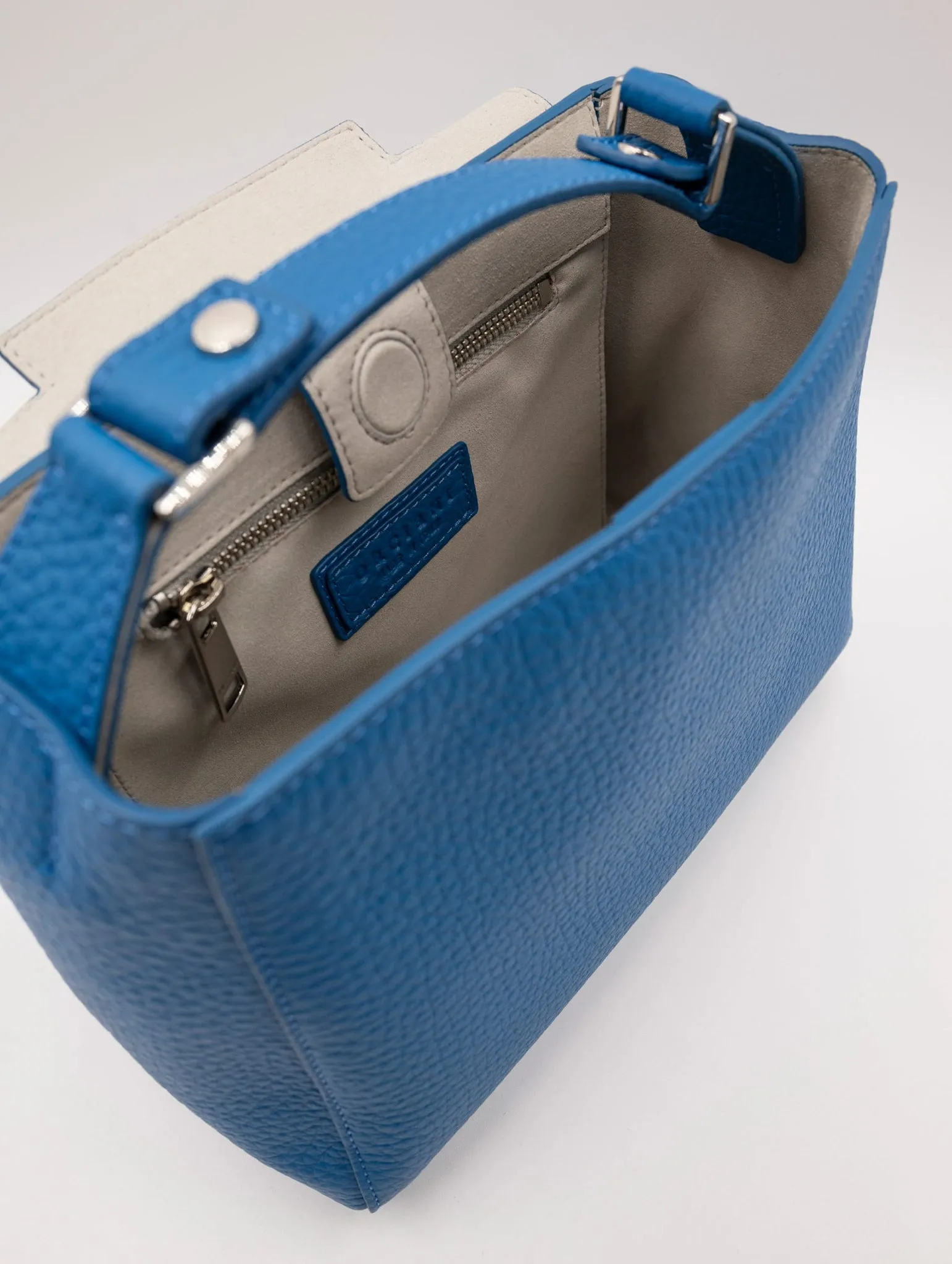 Borsa Sveva Soft Orciani Piccola in Pelle Martellata Blu Elettrico