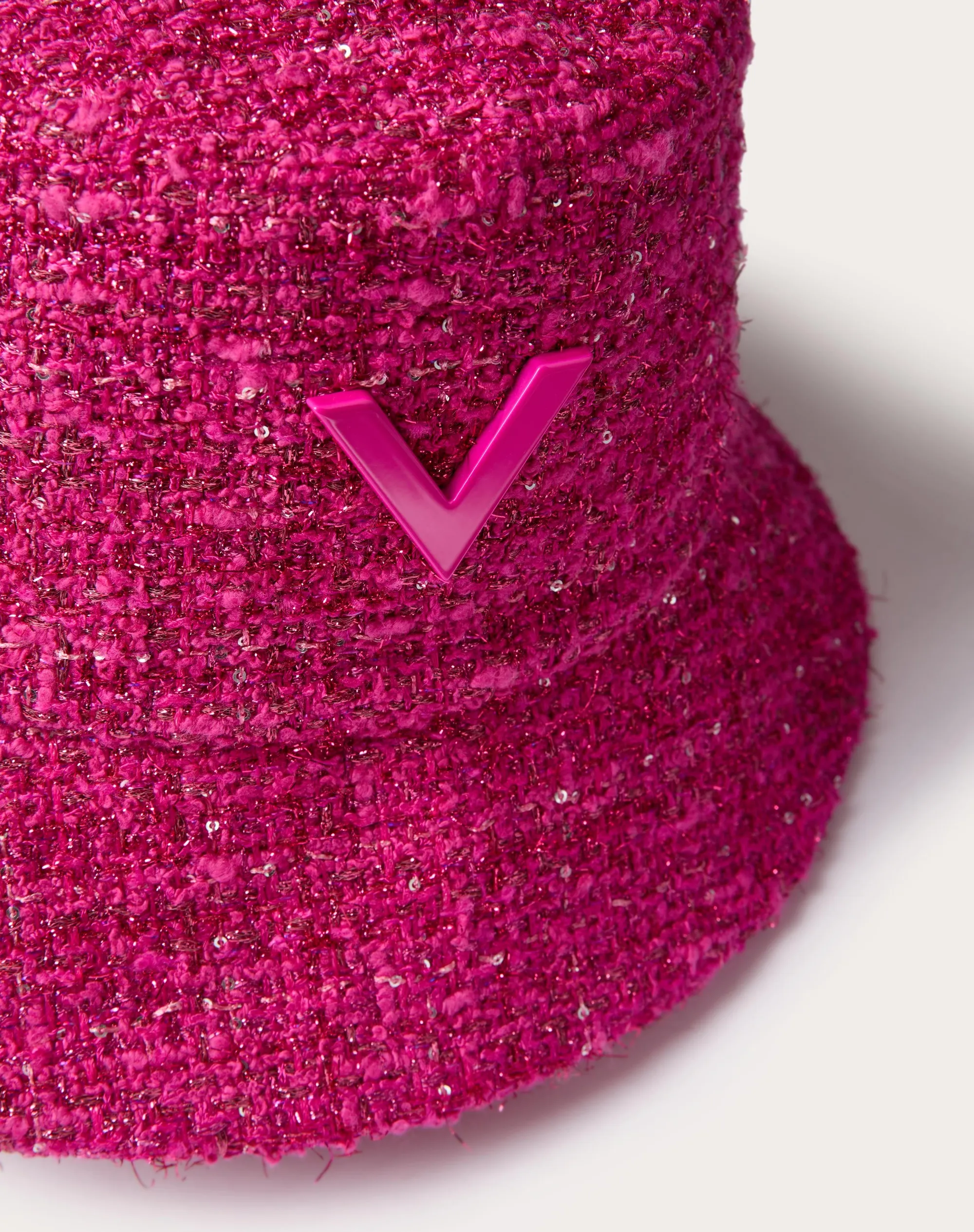 CAPPELLO BUCKET V DETAIL IN LANA