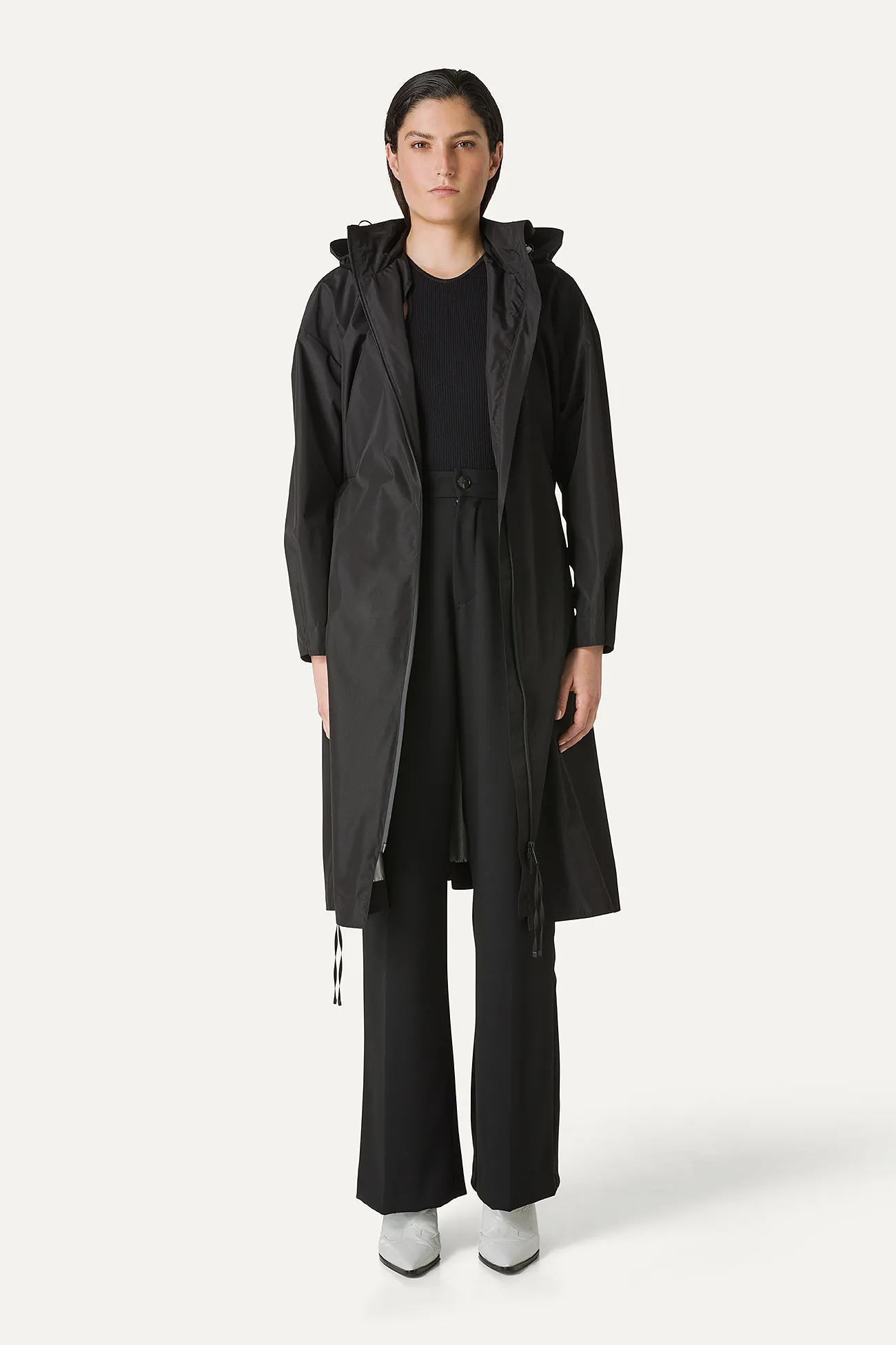 GIACCA LUNGA IN NYLON CON INTERNO ARGENTO 9216 - NERO