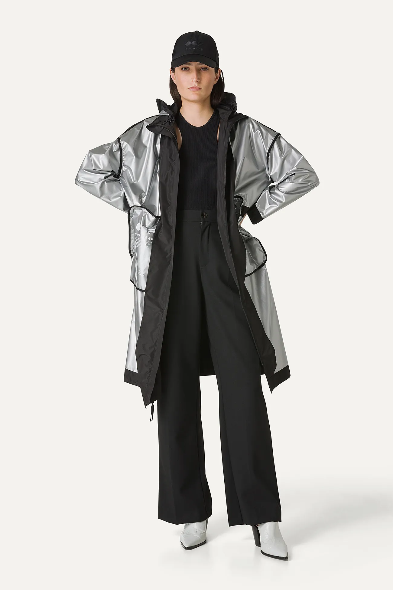 GIACCA LUNGA IN NYLON CON INTERNO ARGENTO 9216 - NERO