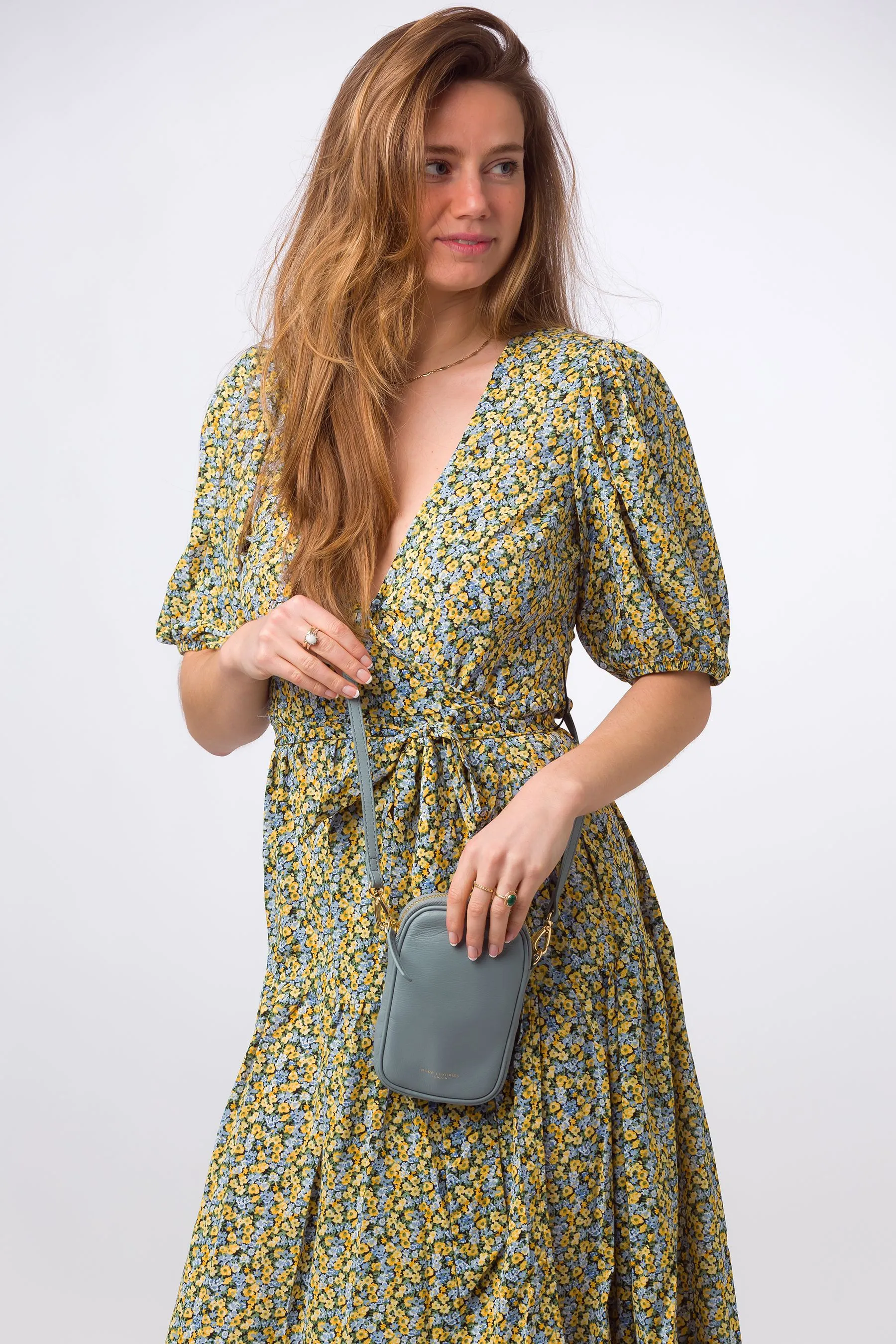 Pure Luxuries London - Alaina - Borsa per telefono a tracolla in pelle nappa