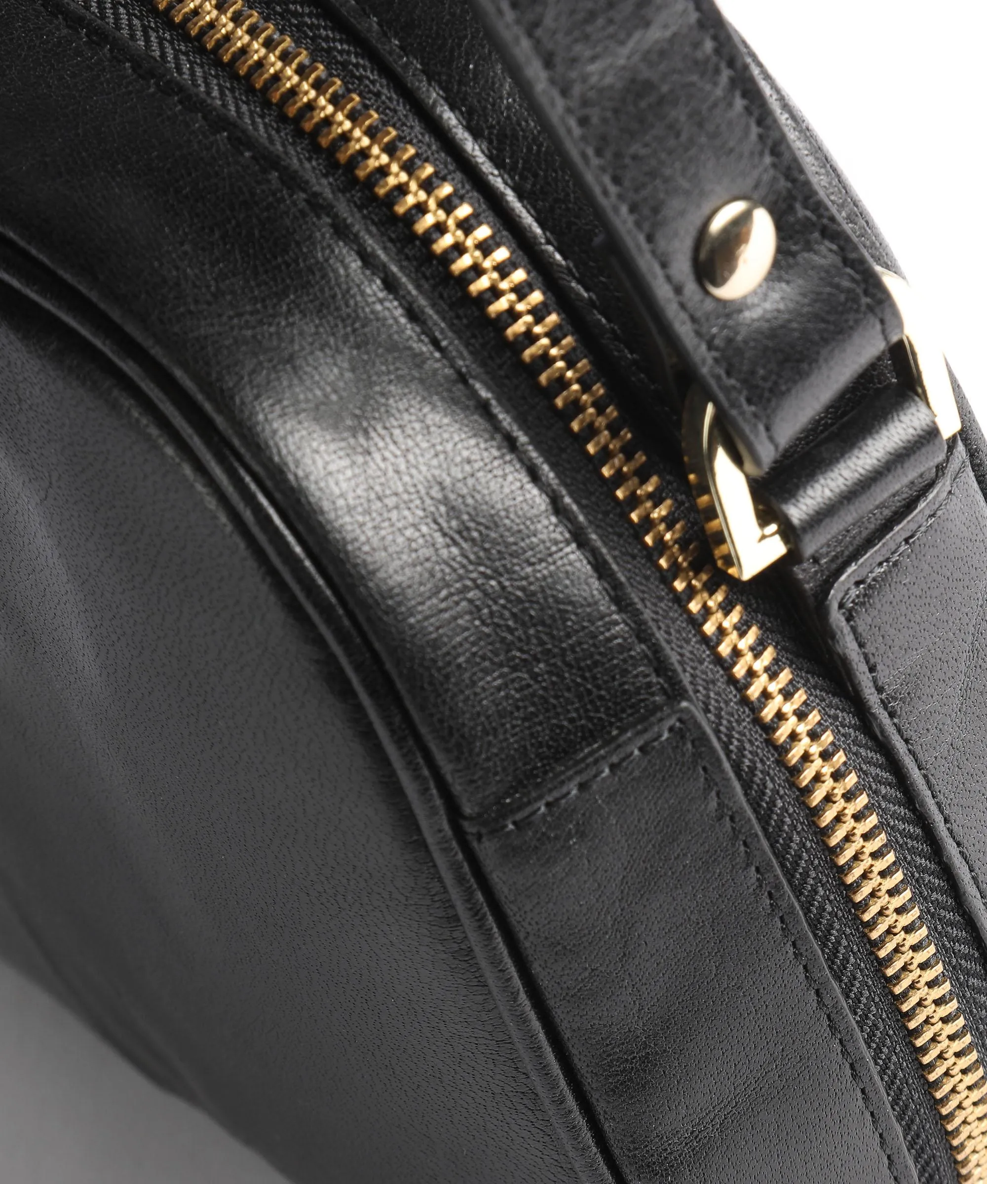  Royal RepubliQ Essential Borsa a tracolla pelle di bufalo nero  