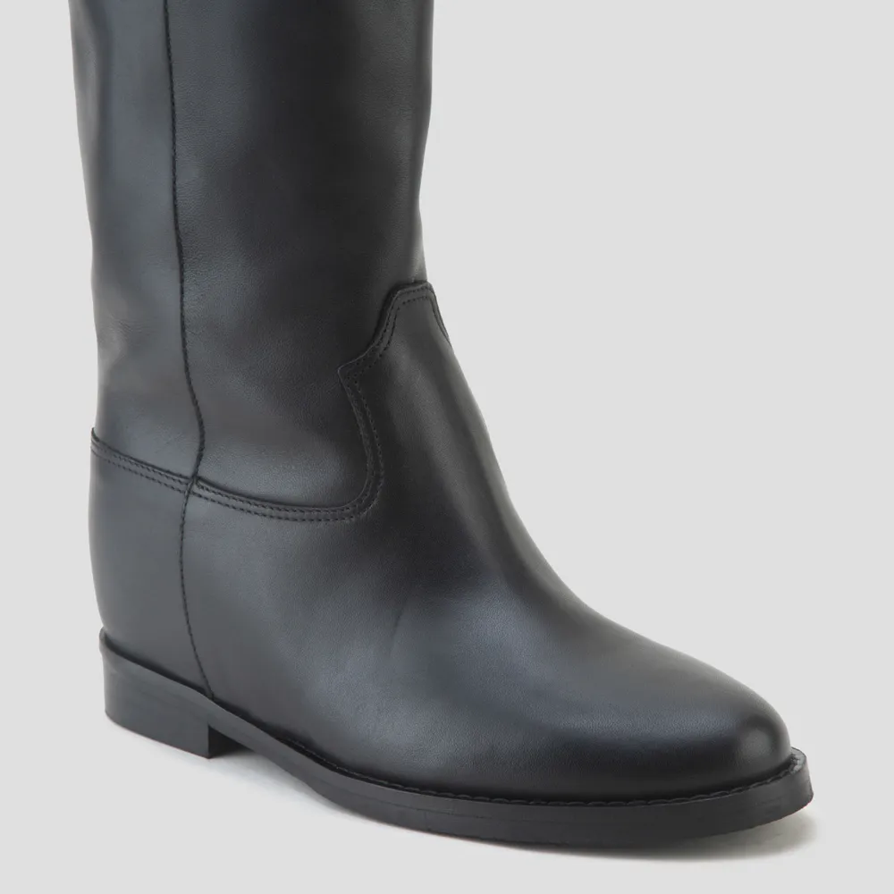 STIVALE IN PELLE