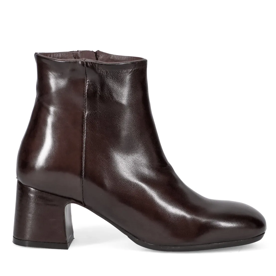 Stivaletto Calpierre in nappa marrone con tacco medio