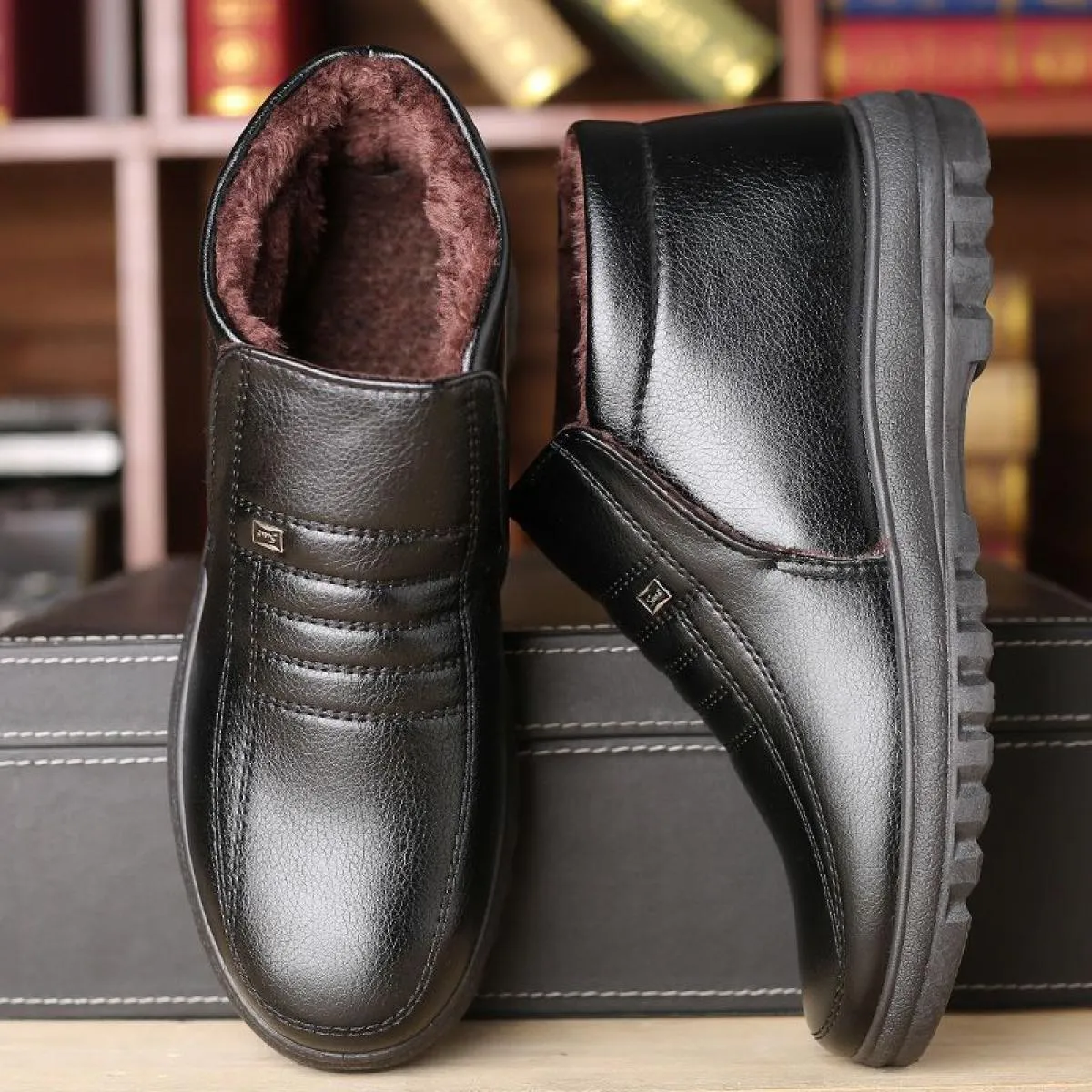 Stivali invernali in pelle impermeabili Scarpe casual slip on in cotone Scarpe invernali calde antiscivolo da lavoro Botas De Ho