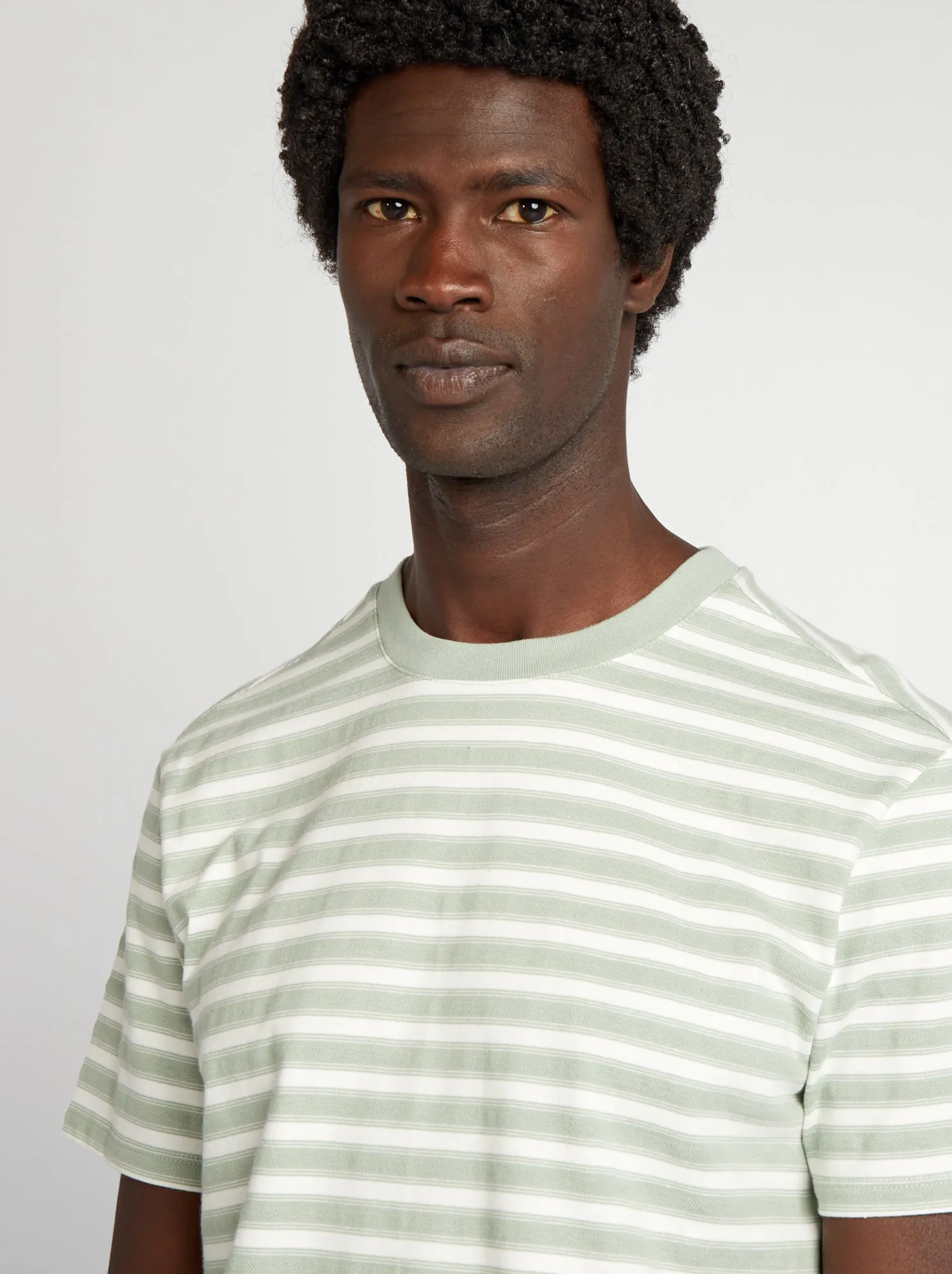T-shirt a righe a maniche corte - VERDE