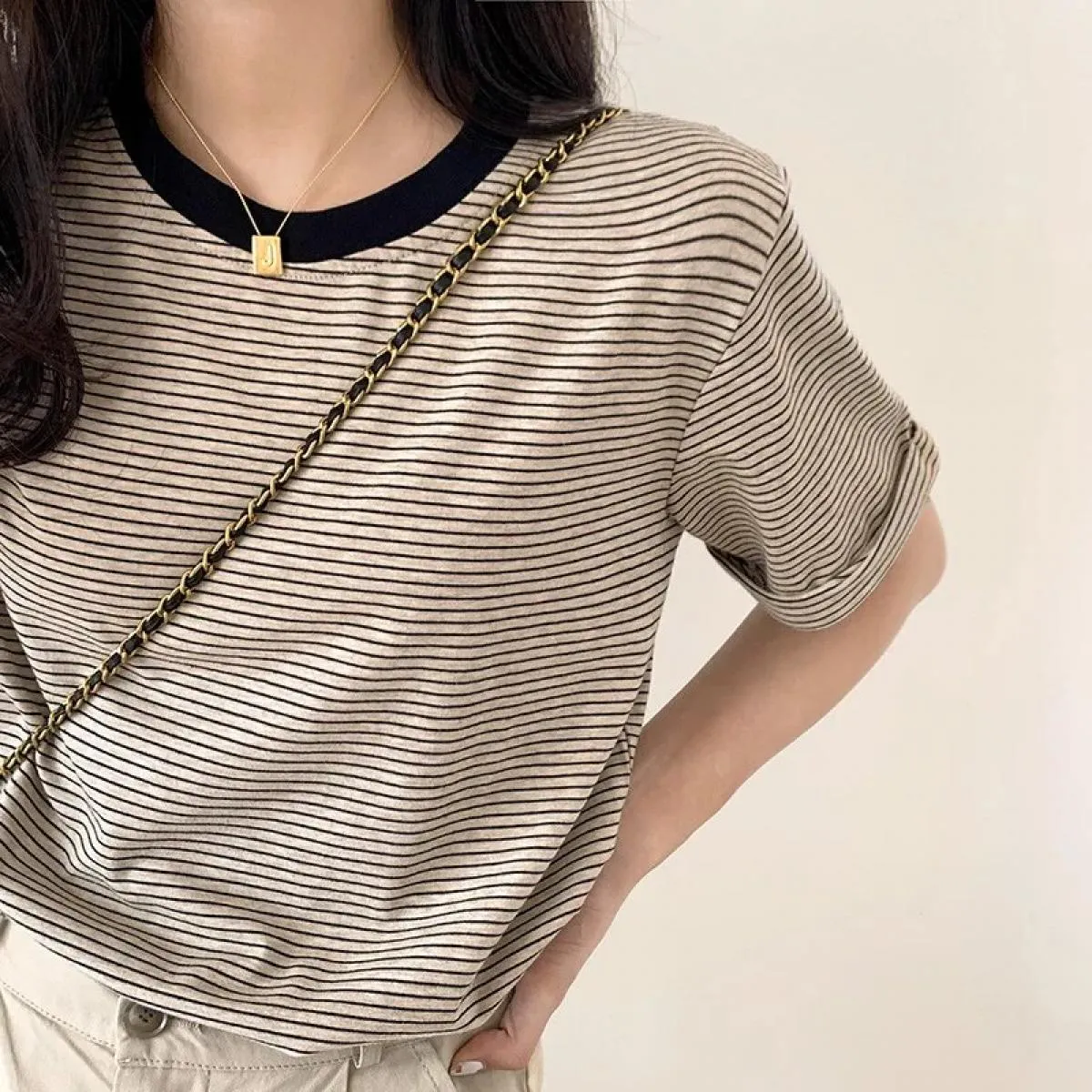 T-shirt a righe da donna estate allentata 2023 nuova maglietta da donna a mezza manica con toppe colorate a maniche corte