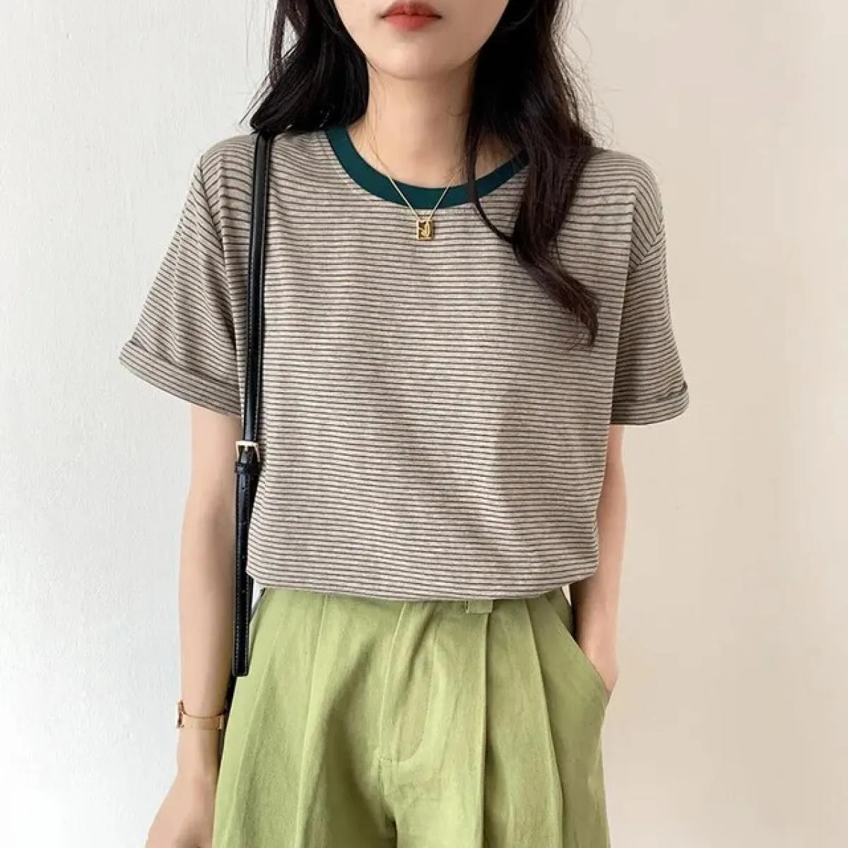 T-shirt a righe da donna estate allentata 2023 nuova maglietta da donna a mezza manica con toppe colorate a maniche corte