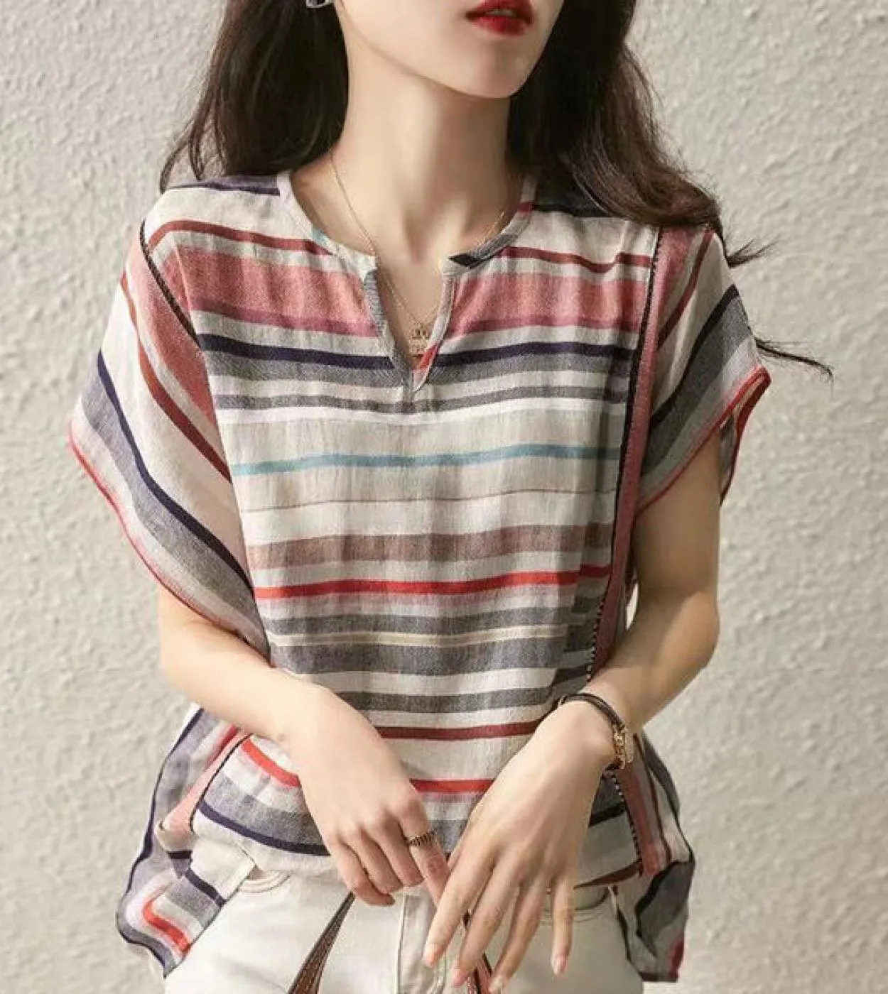 T-shirt con scollo a V allentato a maniche corte da donna stile estivo Femme Top T-shirt a righe in lino di cotone casual abbina