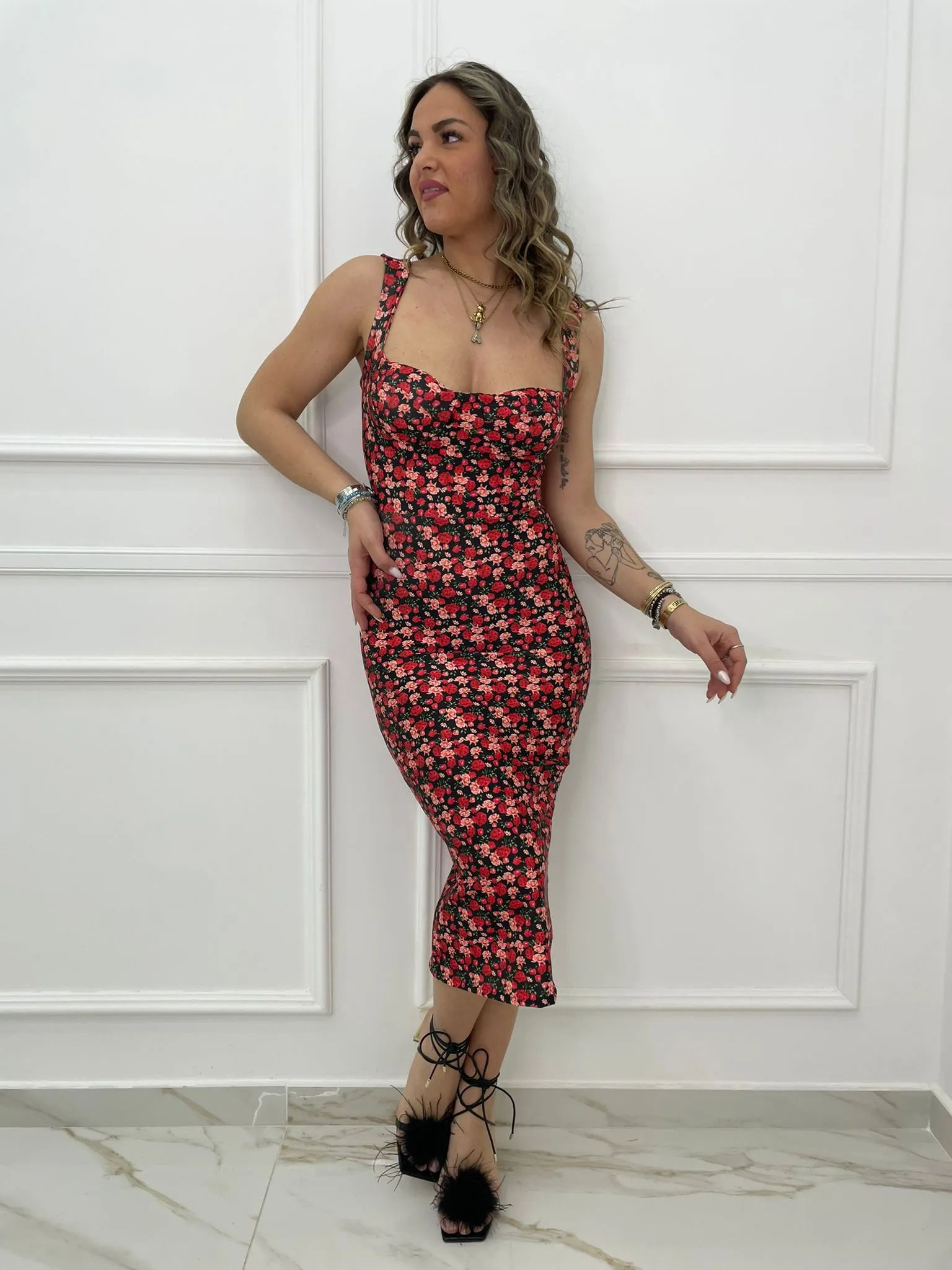 Vestito floreale con scollo a cuore e coppette