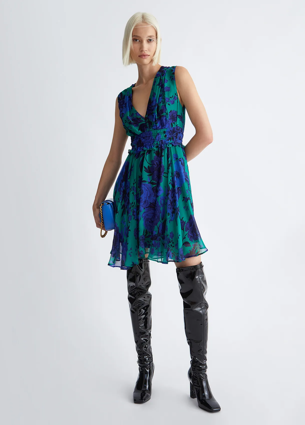 Vestito floreale in misto seta