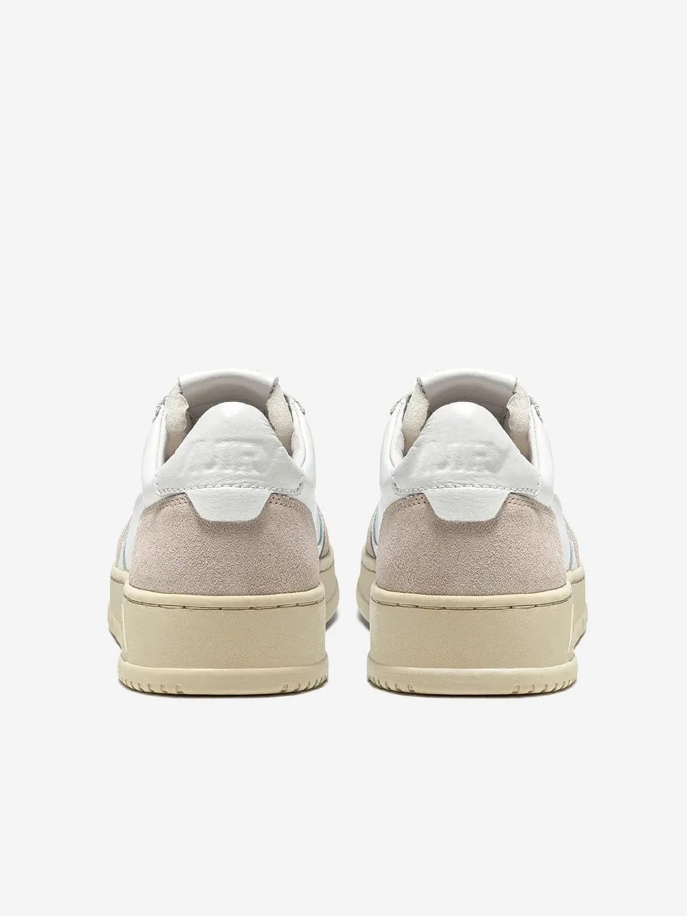 W Medalist Low Sneakers